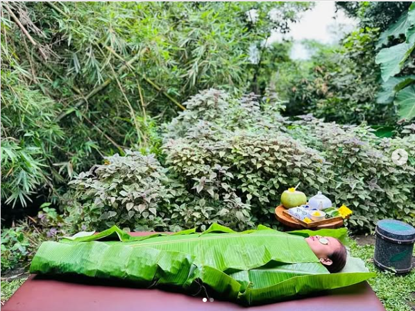 Plantain Leaf Bath